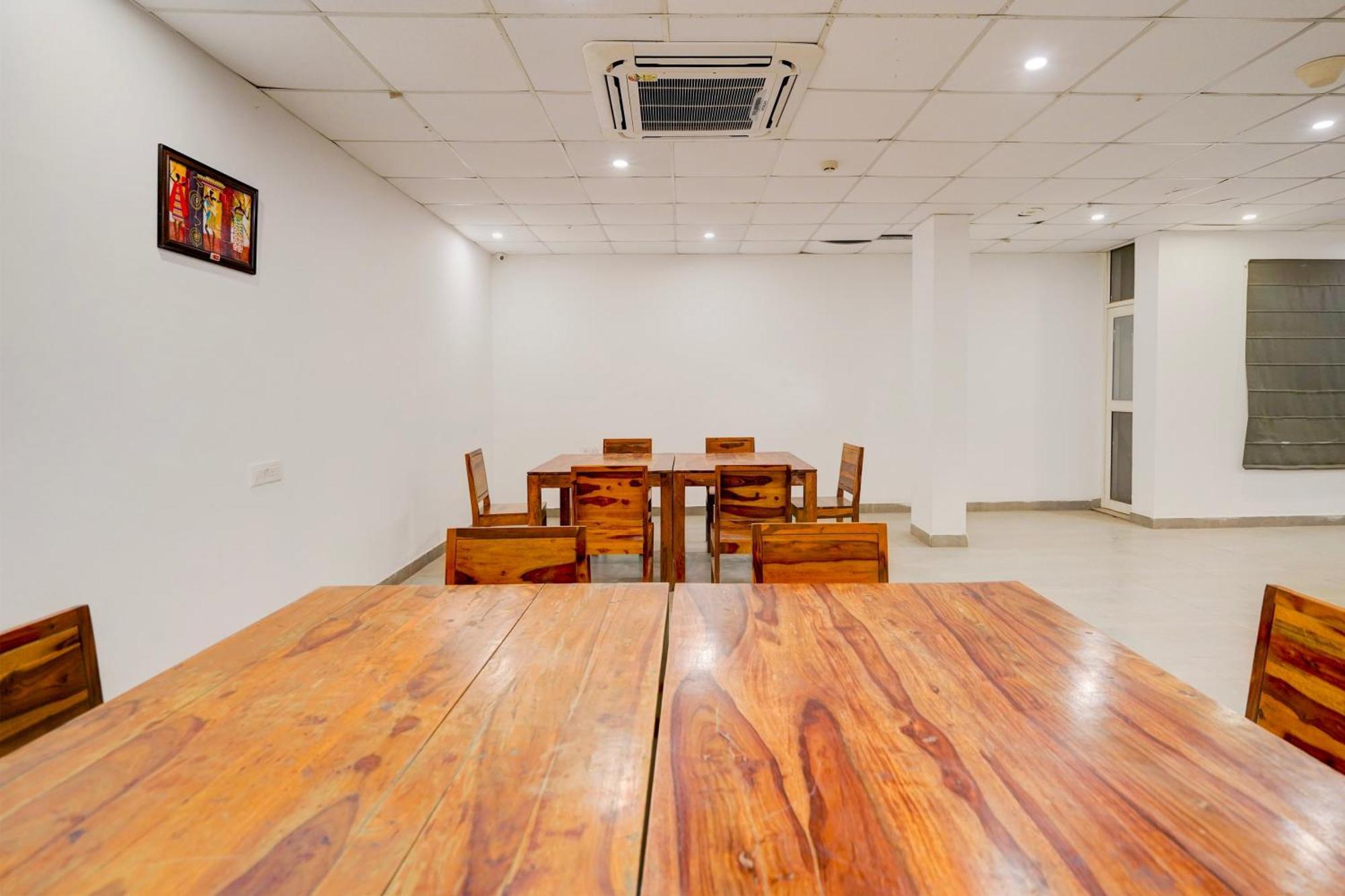 Townhouse Delight Inn คูร์เคาน์ ภายนอก รูปภาพ