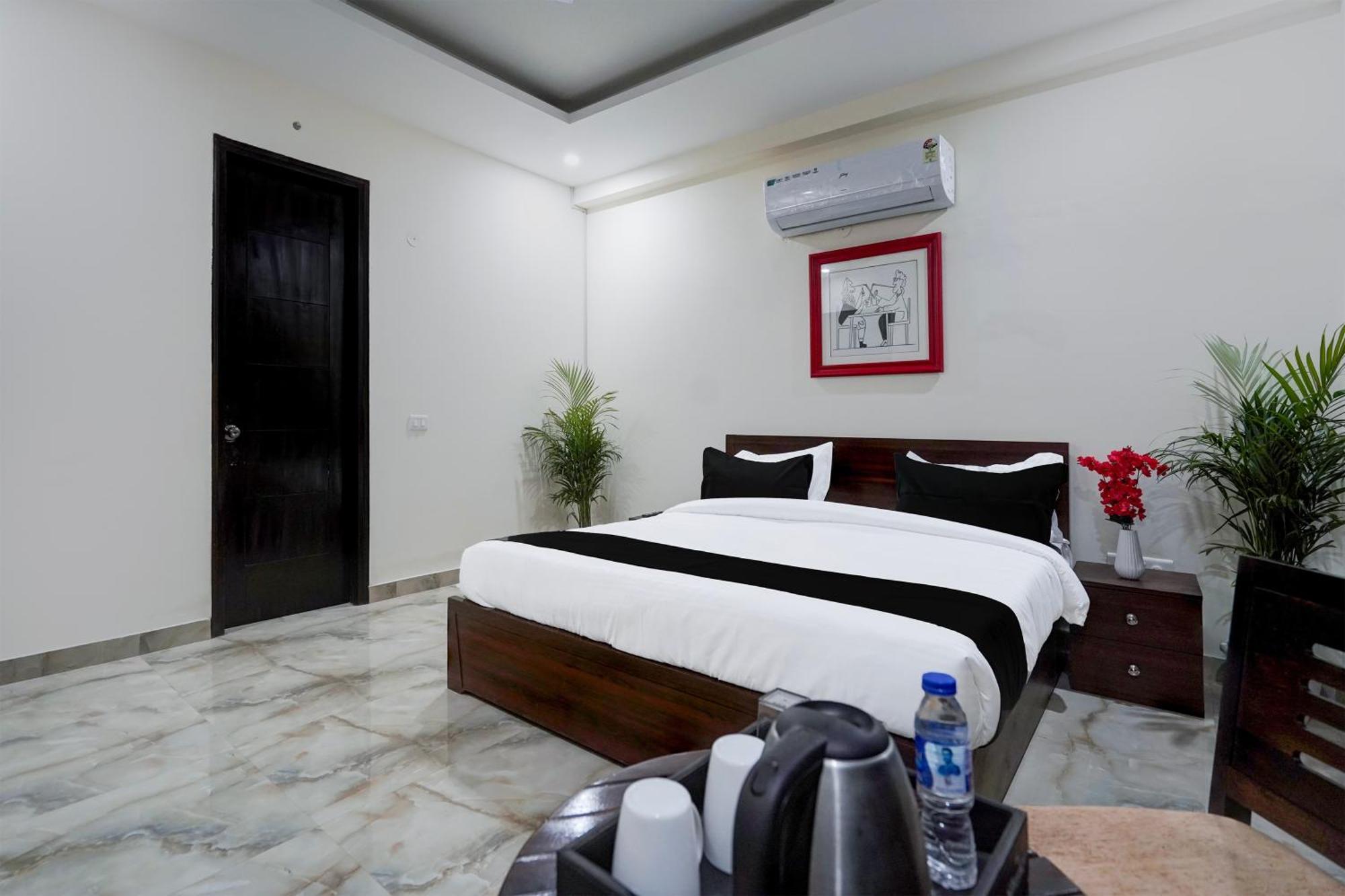 Townhouse Delight Inn คูร์เคาน์ ภายนอก รูปภาพ